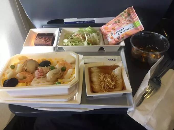 探访堪比米其林的日本飞机餐制作过程,令人大吃一惊!